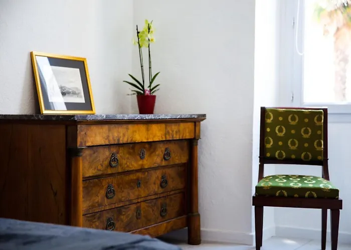 Madonuccia - Hypercentral Chic & Cosy Apartment *