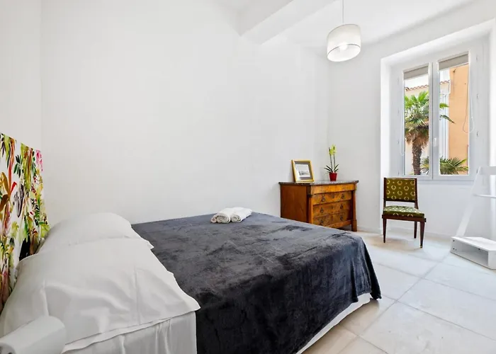 Madonuccia - Hypercentral Chic & Cosy Lejlighed *